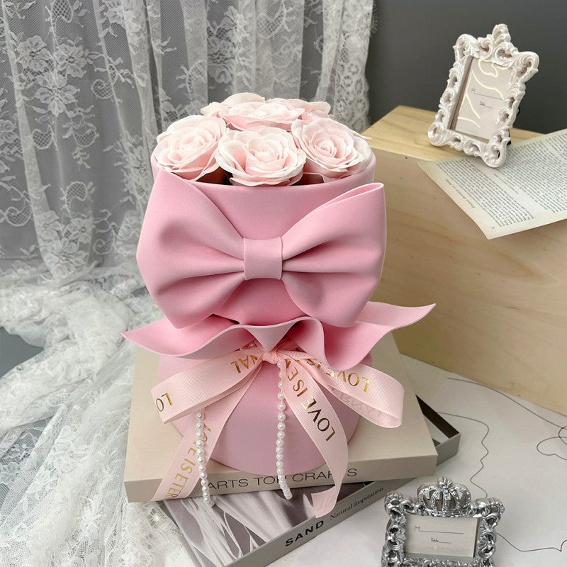 Flower box, bukiet zapachowych kwiatów mydlanych w pudełku 8szt. BUK24R